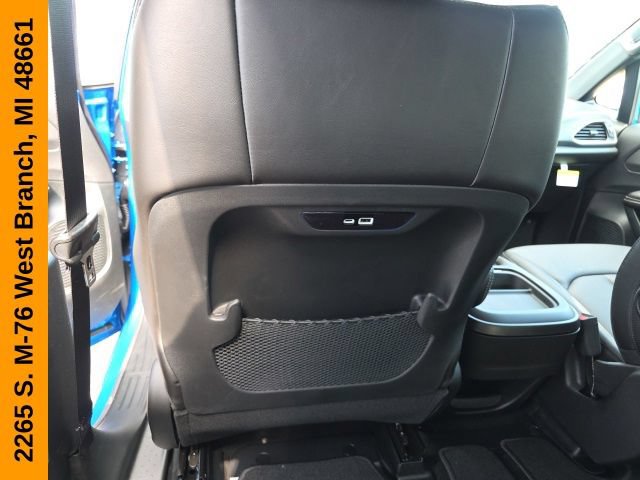 New 2027 Chrysler Pacifica Select AWD/4WD image 39