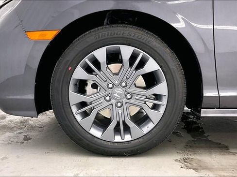 New 2026 Honda Odyssey Touring image 15