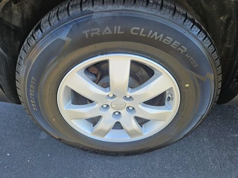 Used 2012 Kia Sorento LX w/ Convenience Pkg AWD/4WD image 24
