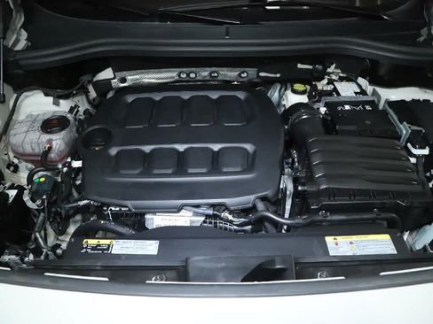 Used 2026 Volkswagen Tiguan SE R-Line FWD image 36