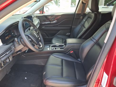 Certified 2025 Lincoln Corsair FWD image 12