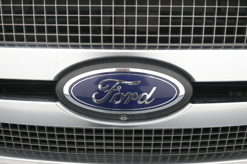 Used 2020 Ford F150 Platinum w/ Equipment Group 701A Luxury AWD/4WD image 12