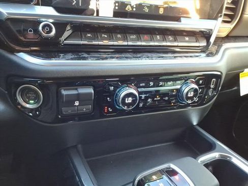 New 2025 GMC Sierra 1500 SLT w/ SLT Premium Plus Package image 32