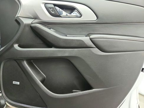 Used 2019 Chevrolet Traverse LT w/ LT Premium Package AWD/4WD image 33