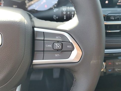 New 2026 Jeep Compass Latitude image 26