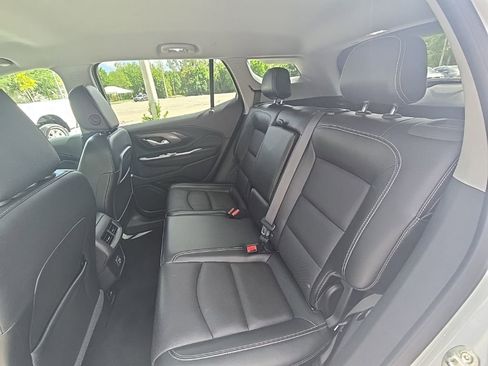 Used 2023 GMC Terrain SLT FWD image 27