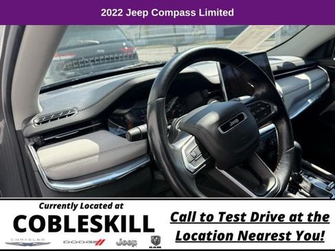 Used 2022 Jeep Compass Limited AWD/4WD image 10