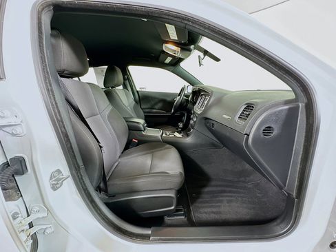 Used 2022 Dodge Charger SXT image 30