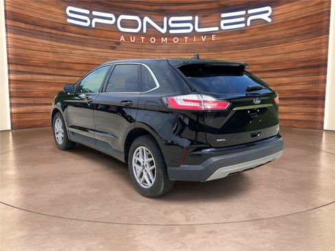 Used 2023 Ford Edge SEL w/ Convenience Package AWD/4WD image 3