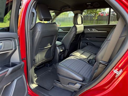 Used 2026 Ford Explorer ST-Line w/ Premium Package RWD image 28