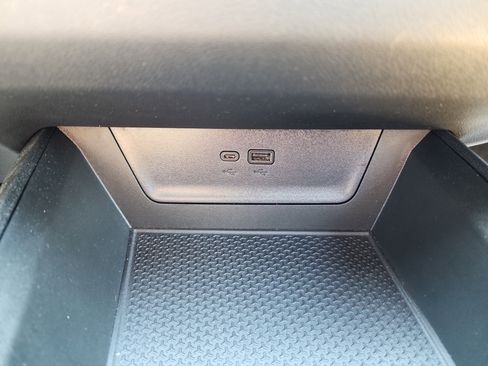 Certified 2025 Chevrolet Equinox ACTIV w/ Safety and Technology Package image 17