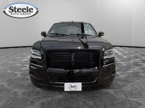 Used 2023 Lincoln Navigator Reserve AWD/4WD image 8