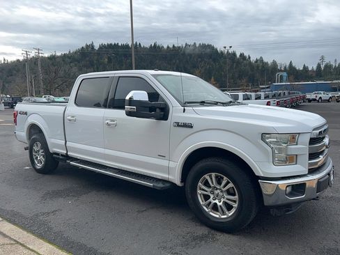 Used 2016 Ford F150 Lariat w/ Equipment Group 501A Mid image 2