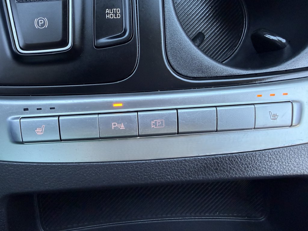 Used 2026 Kia Carnival LXS FWD image 23