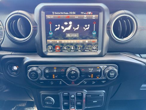 Used 2020 Jeep Wrangler Unlimited Rubicon w/ Quick Order Package 28Y Recon AWD/4WD image 29