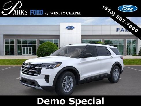 New 2026 Ford Explorer Active RWD image 1