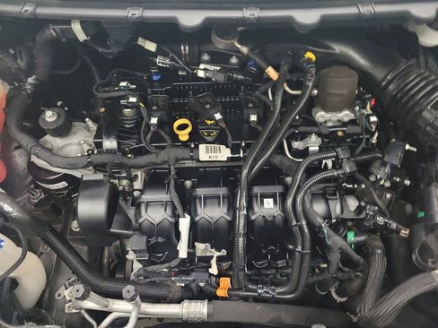 Used 2019 Ford Edge SE w/ SE Fleet Driver's Package image 30