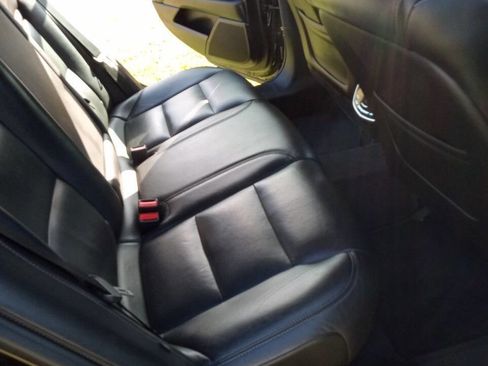 Used 2016 Cadillac XTS w/ Rear Seat Comfort Package image 13