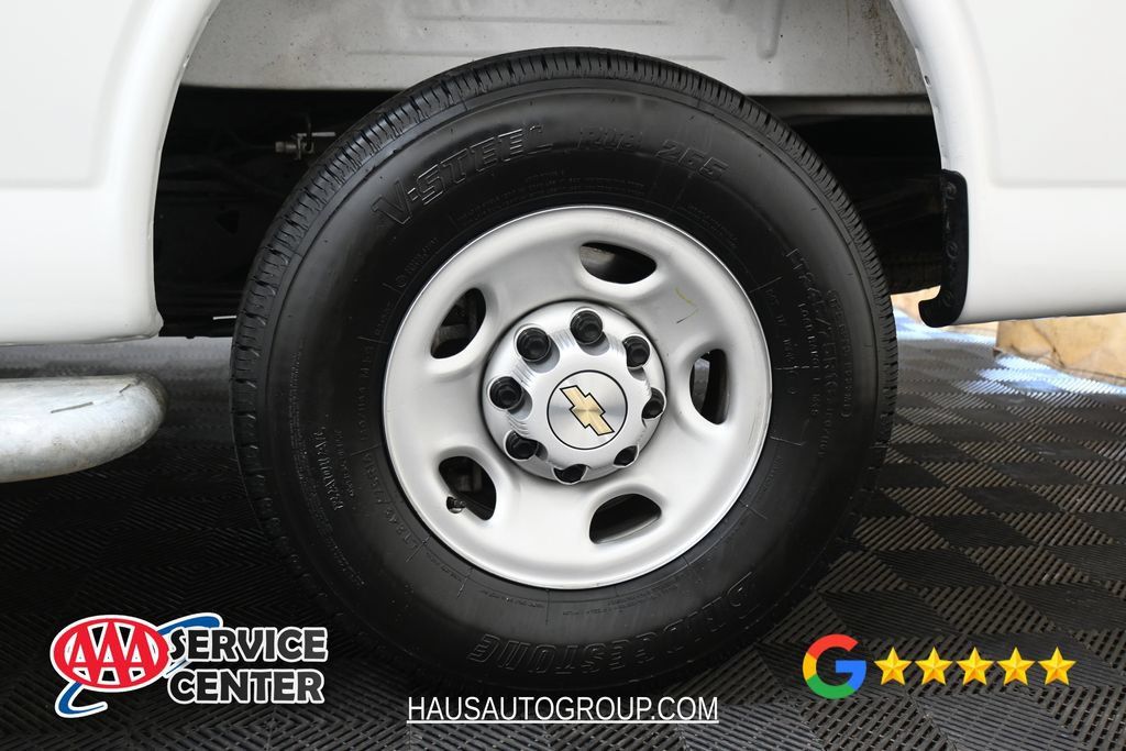 Used 2025 Chevrolet Express 2500 w/ Driver Convenience Package RWD image 25
