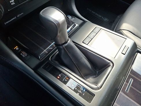 Used 2023 Lexus GX 460 Premium w/ Premium Package image 16