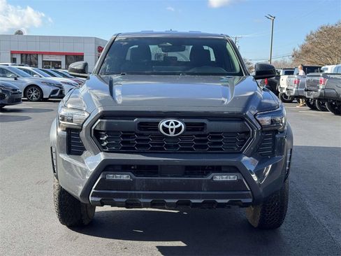 Used 2024 Toyota Tacoma TRD Off-Road image 25