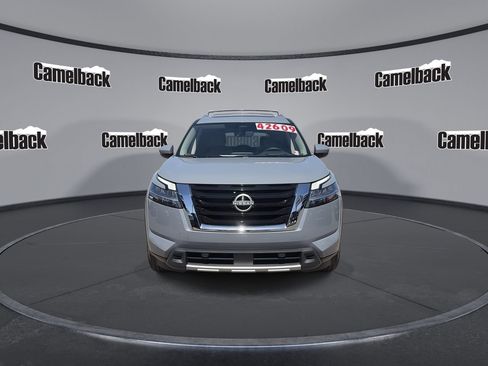 Used 2024 Nissan Pathfinder Platinum w/ Cargo Package FWD image 2