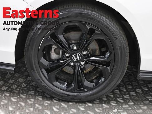 Used 2025 Honda Accord SE image 31