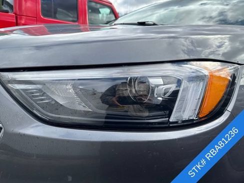 Used 2024 Ford Edge SEL AWD/4WD image 4