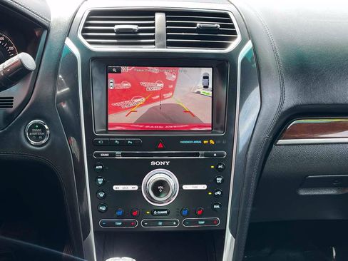 Used 2016 Ford Explorer Platinum AWD/4WD image 10