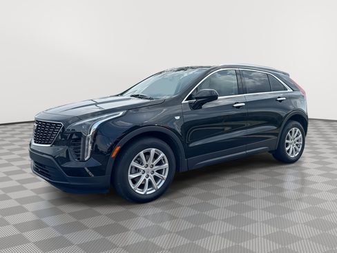 Used 2021 Cadillac XT4 Luxury w/ Cold Weather Package AWD/4WD image 1