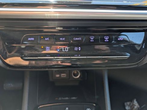 Used 2023 Chevrolet Bolt EUV LT w/ Driver Confidence Package FWD image 25