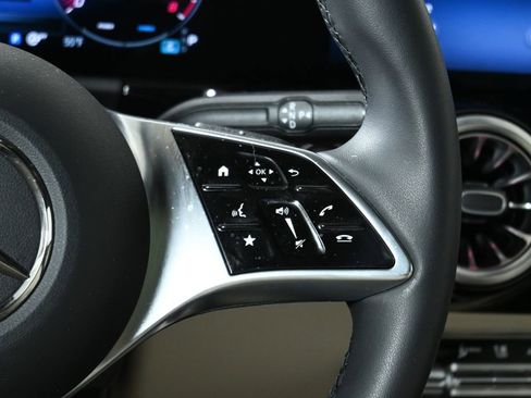 Used 2026 Mercedes-Benz GLA 250 4MATIC image 16