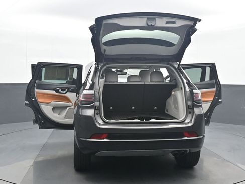 Used 2022 Jeep Compass Limited w/ Elite Group image 24