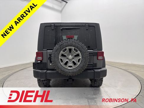 Used 2018 Jeep Wrangler Unlimited Rubicon w/ Connectivity Group image 6