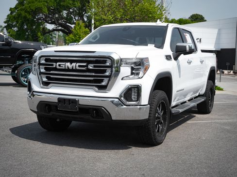 Used 2020 GMC Sierra 1500 SLT w/ SLT Premium Plus Package AWD/4WD image 5