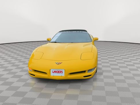 Used 2001 Chevrolet Corvette Convertible w/ Preferred Equipment Group2 RWD image 3