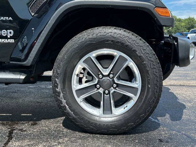 Used 2020 Jeep Wrangler Unlimited Sahara AWD/4WD image 14