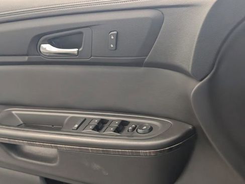 Used 2016 GMC Acadia SLT image 23