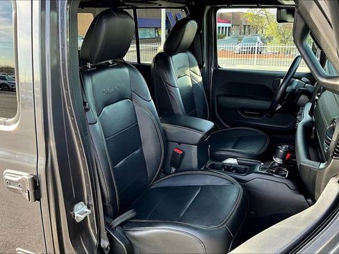 Used 2021 Jeep Wrangler Unlimited Sahara w/ Cold Weather Group image 7