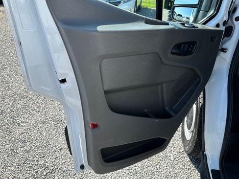 Used 2021 Ford Transit 250 Medium Roof RWD image 20