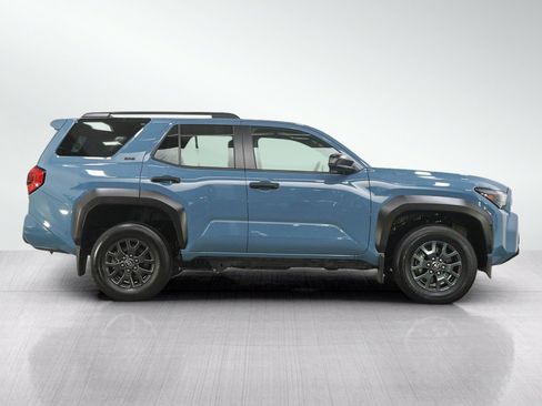 Used 2025 Toyota 4Runner SR5 AWD/4WD image 6