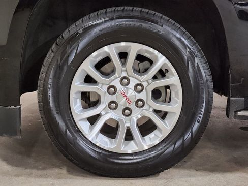 Used 2018 GMC Yukon XL SLT image 28