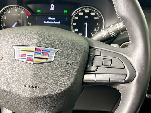 Used 2023 Cadillac XT4 Premium Luxury FWD image 19