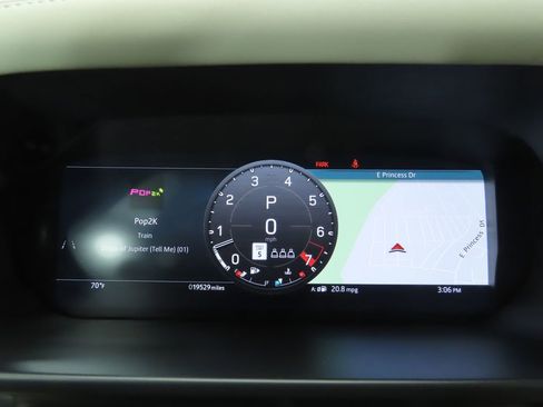 Used 2024 Land Rover Defender 110 X-Dynamic SE image 33