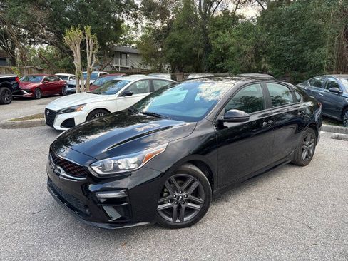 Used 2021 Kia Forte GT-Line w/ GT-Line Premium Package image 2