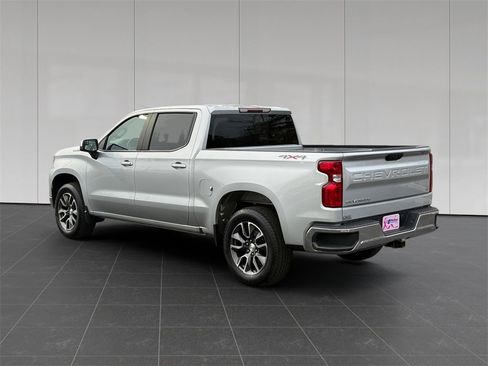 Used 2022 Chevrolet Silverado 1500 LT image 3