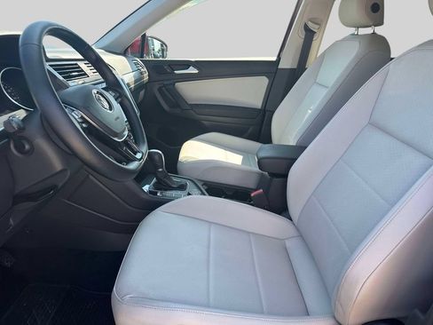 Used 2019 Volkswagen Tiguan SE AWD/4WD image 13
