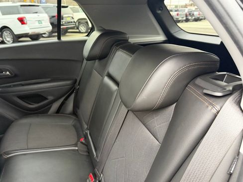 Used 2019 Chevrolet Trax LT w/ LT Convenience Package image 10