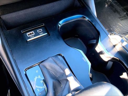 Certified 2024 Lexus ES 350 w/ Premium Package image 35