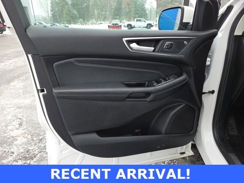 Used 2019 Ford Edge Titanium w/ Canadian Touring Package image 40